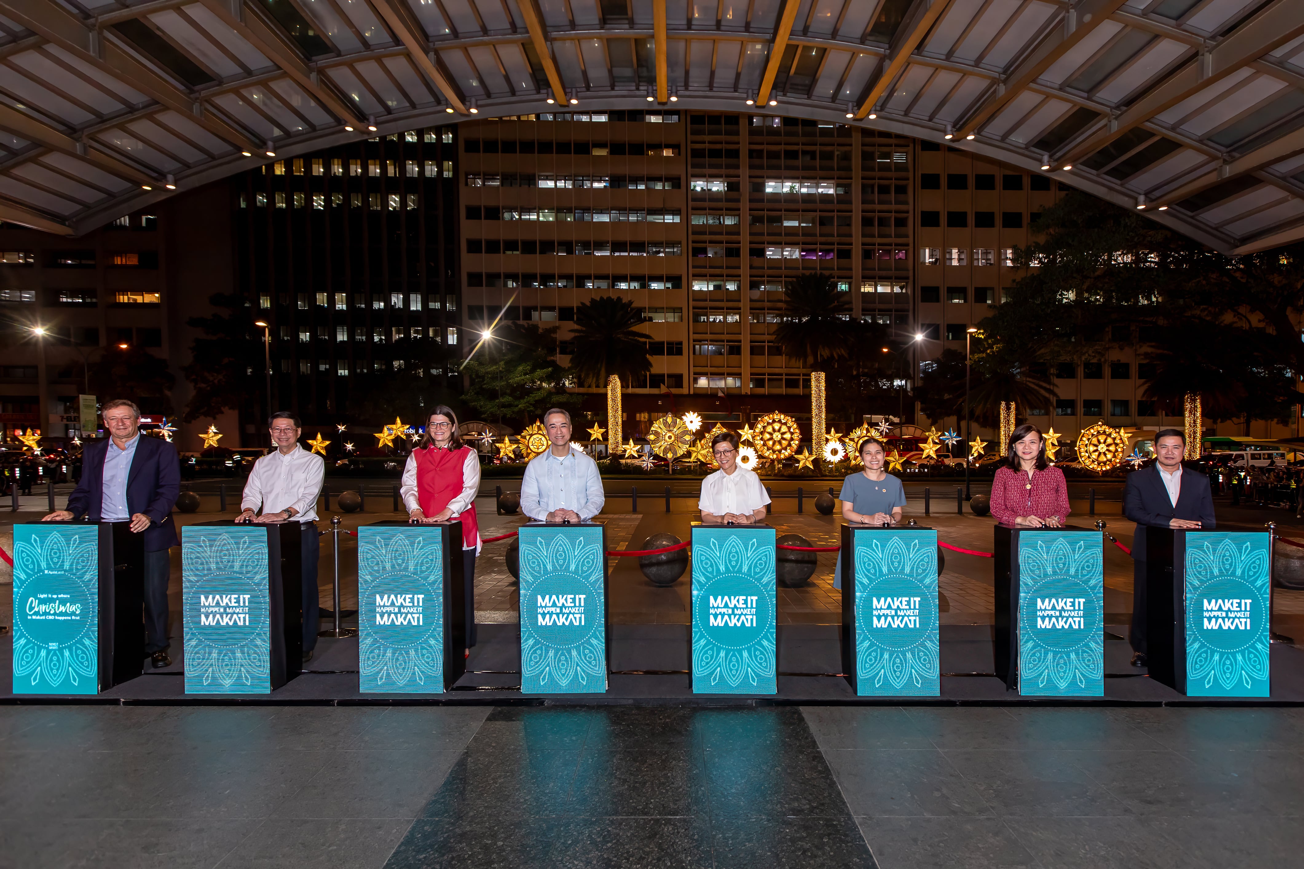 (From left) APMC President Laurent Lamasuta, Ayala Land Estates Group Head Robert Lao (also representing the Makati Central Estate Association), ALI Leasing and Hospitality Group Head Mariana Zobel de Ayala, Cong. Luis Campos, ALI President and CEO Meean Dy, Vice Mayor Monique Lagdameo, Ayala Land Estates SVP Mel Ignacio, and ALI External Affairs Head Dindo Fernando at the ceremonial lighting of Ayala Avenue on November 7