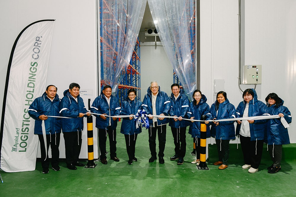 ALI President and CEO and ALLHC Chairperson Anna Ma. Margarita Dy, Cold Chain Association of the Philippines President Anthony Dizon, and ALLHC President and CEO Robert Lao (fourth to sixth from left) lead the ceremonial opening of ALogis Artico Santo Tomas on May 3, with (from left) ALLHC COO Patrick C. Avila, ALI-CMG Head Darwin Salipsip, NMIS Region 4A Director Dr. Fernando Lontoc, ALI Head of Strategy and Transformation Pauline Clarisse Feria-Darre, Bureau of Plant Industry Food Safety Officer/Inspector Julie Ann Aragones, BOI Supervising Investment Specialist Aileen Macapagal, BFAR Fish Inspection Unit OIC Sherry Mae Defiño