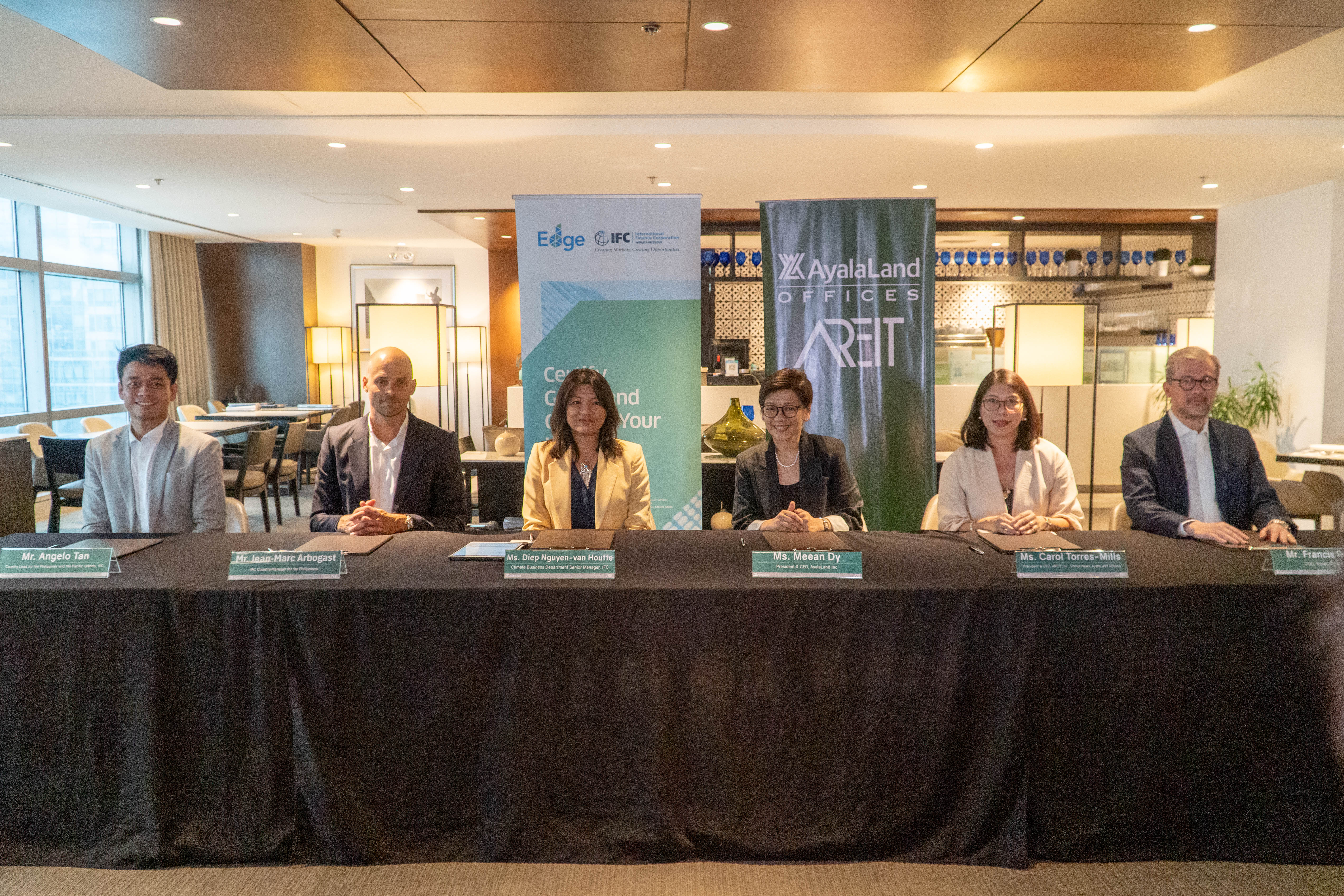 At the signing of the memorandum of understanding on September 25 are IFC Country Lead for the Philippines and Pacific Islands Angelo Tan, Country Manager for the Philippines Jean-Marc Arbogast, and Climate Business Department Senior Manager Diep Nguyen-van Houtte, ALI President and CEO Meean Dy, AREIT President and CEO Carol Torres-Mills, and Ayala Land Offices COO Francis Roxas