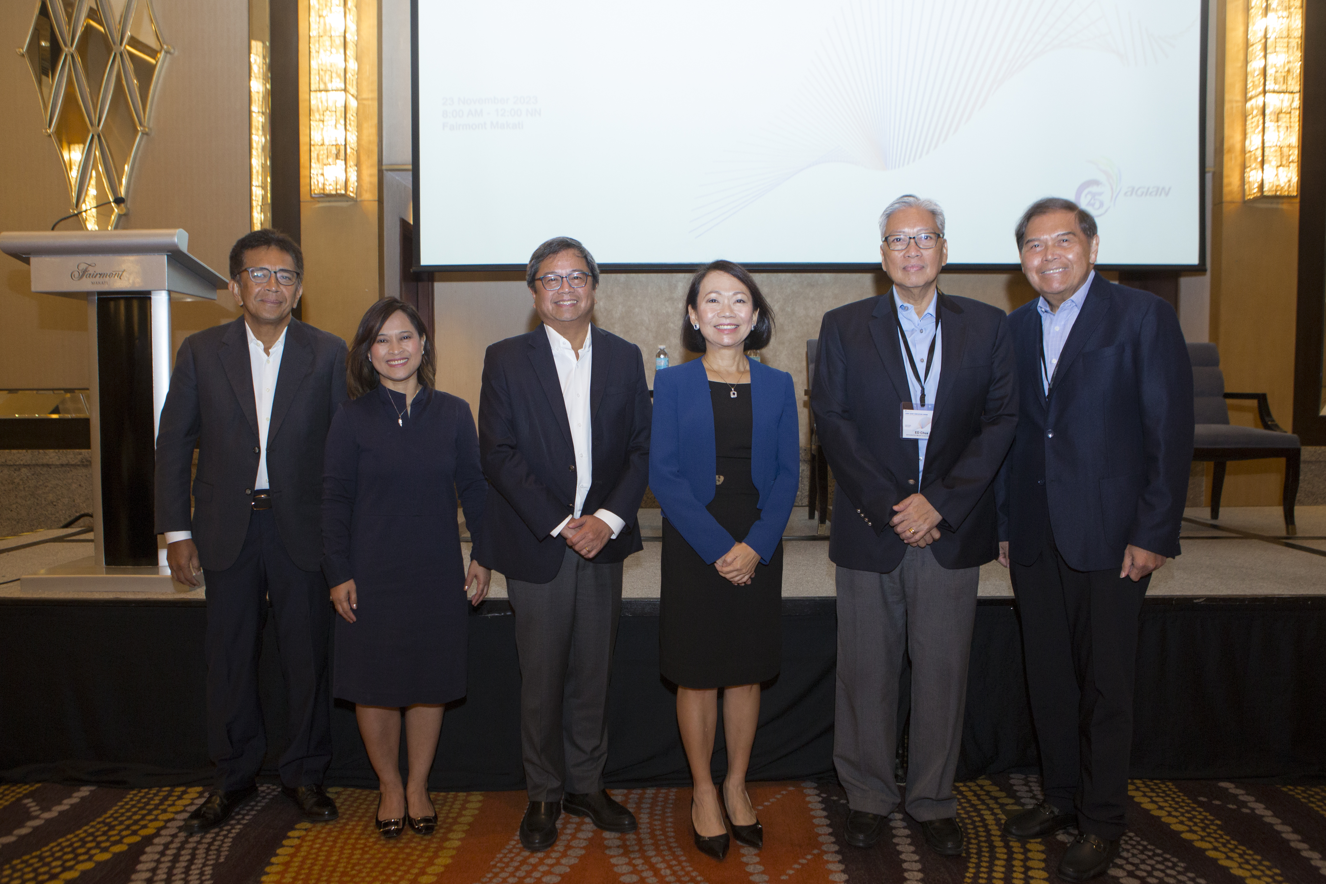 Ayala Corporate Governance Head Solomon Hermosura, Chief Audit Executive Cathy Ang, and President and CEO Bong Consing with Audit Committee Chairmen Riza Mantaring of Ayala, Edgar Chua of IMI, and Vic Noel of Globe at the 3rd Chief Audit Executive Forum on November 23
