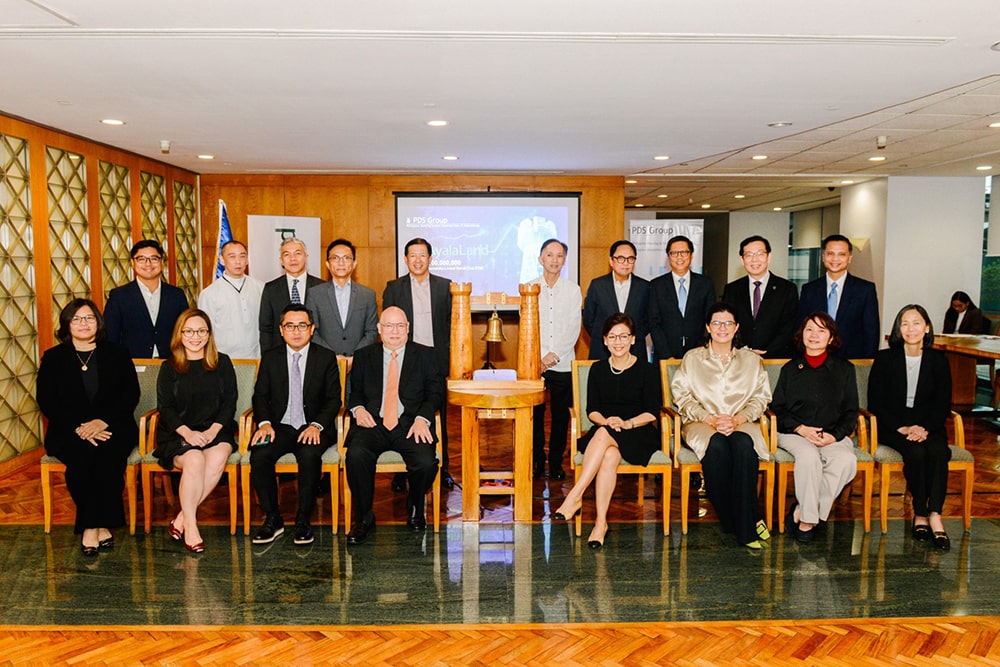 Management committee members and executives of Ayala Land, Inc., the Securities and Exchange Commission, Philippine Dealing & Exchange Corp., Philippine Depository & Trust Corp., and joint lead underwriters and bookrunners, namely, BDO Capital, BPI Capital, China Bank Capital, LANDBANK, SB Capital and RCBC Capital, at the listing of the P6 billion Sustainability-Linked Bonds on July 18