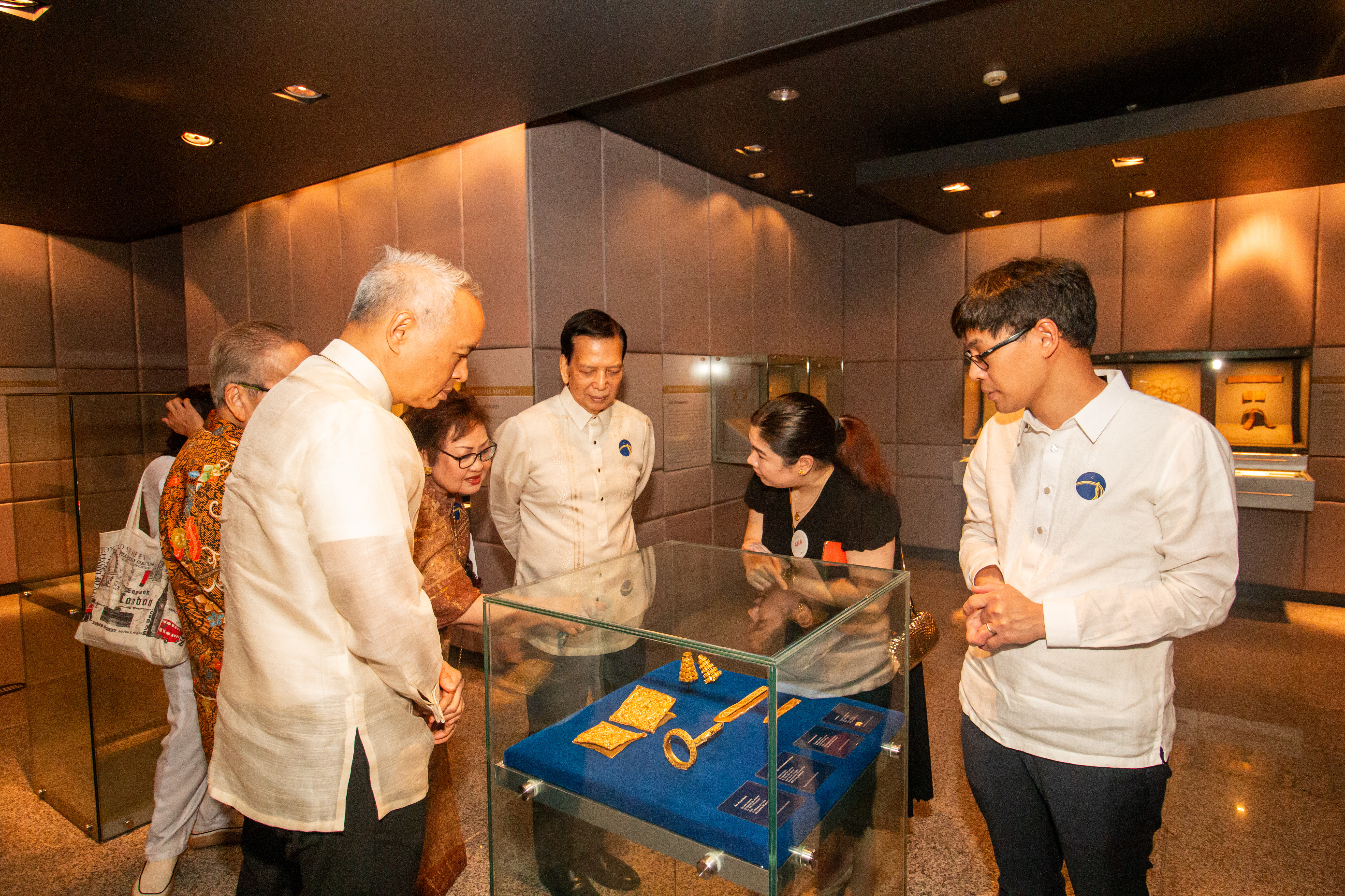 Former BSP Assistant Governor Maria Dolores Yuvienco (partly hidden), former Monetary Board Member Ignacio Bunye, Ayala Museum Tours and Education Manager Ana Tamula, and AC Data Science and AI Head Karl Kendrick Chua